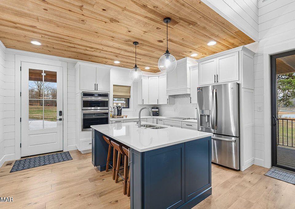 7th image of this home