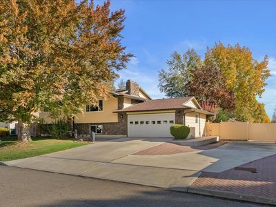 1909 S Davis Rd, Spokane, WA, 99216