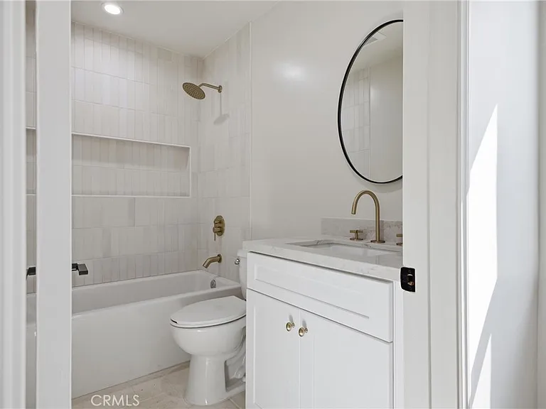 2030 W 88th St — Photo 2