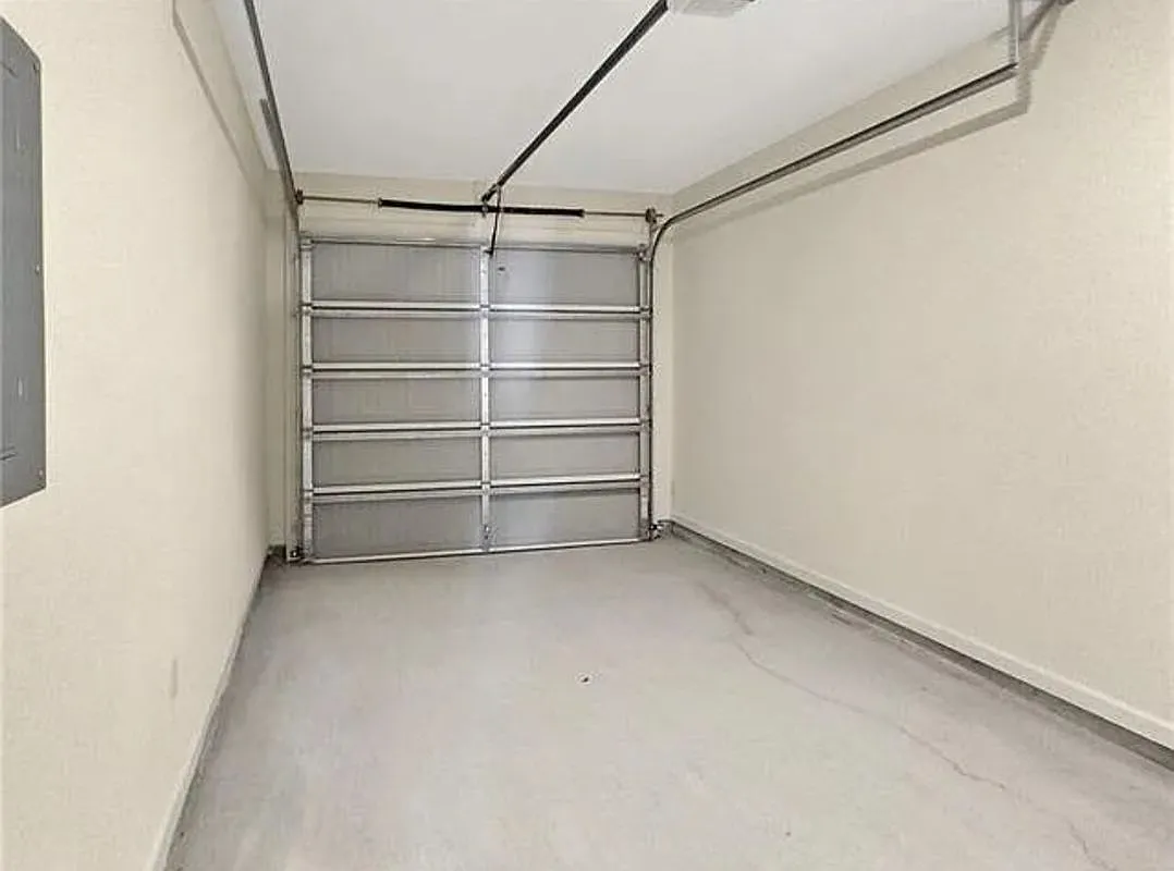 2 bed, 2.0 bath, 1383 sqft, $1,800 — Photo 4