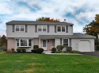 1582 Carousel Dr, Warminster, PA 18974