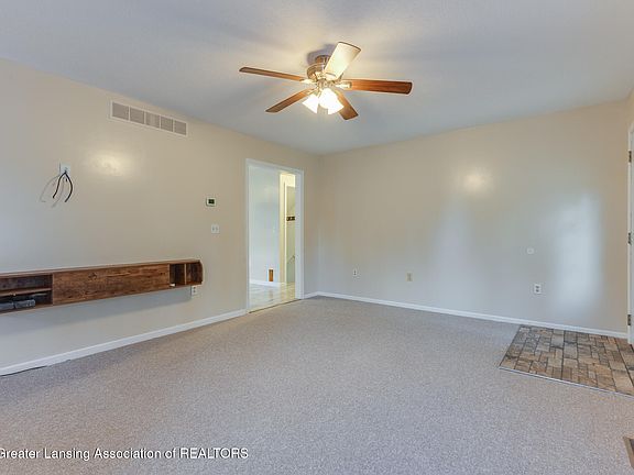 3rd image of 4275 Keller Rd