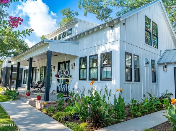 108 Sea Pne, Long Beach, MS 39560