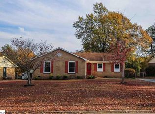 247 Saint Matthews Ln, Spartanburg, SC 29301