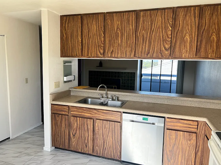 3095 Marina Dr #14 — Photo 7