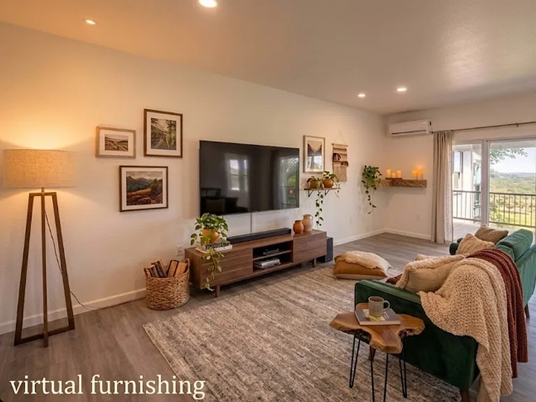 426 Seawind #B — Photo 3
