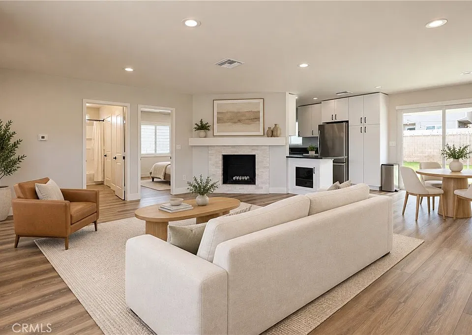 315 University Dr