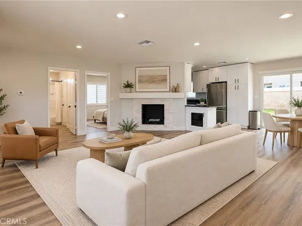 315 University Dr, Costa Mesa, CA 92627