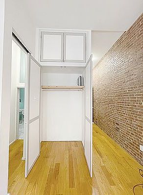 4th image of 18 W 120th St #2