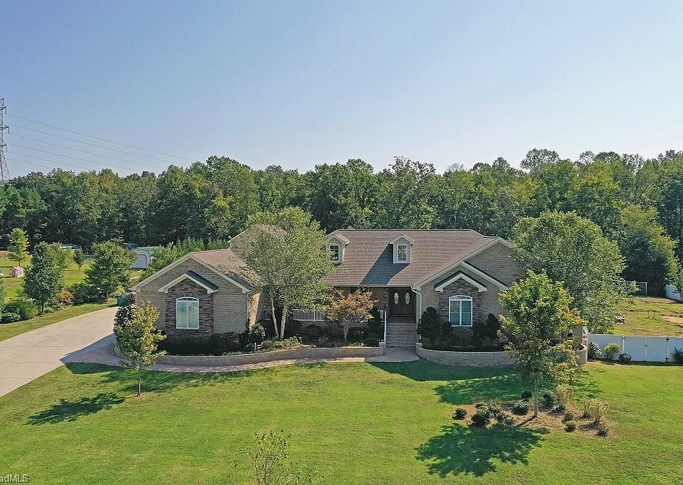 1st image of 6588 Bobwhite Ln