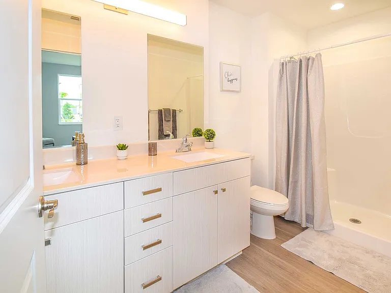 The Solera at Kendall West — Photo 18