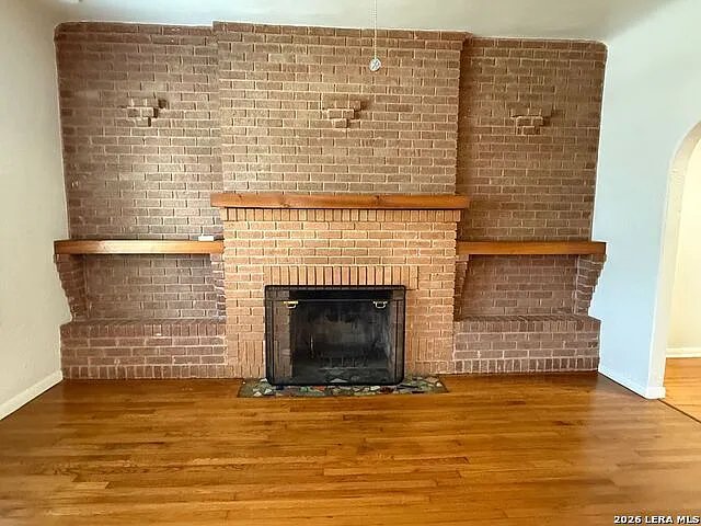 1910 McKinley Ave — Photo 5