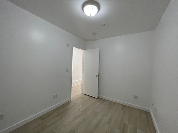 4th image of 334 3rd Ave #8