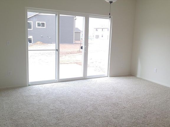 5th image of 768 Valleybrook Dr