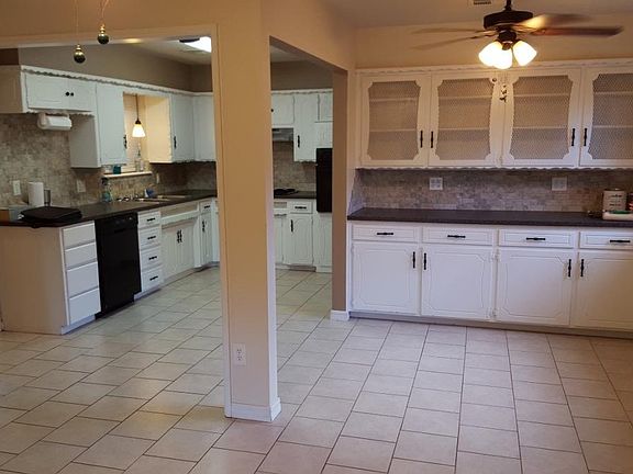 Kitchen/Breakfast Area
