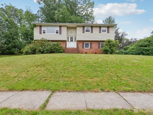28 Thomas Rd, East Brunswick, NJ 08816