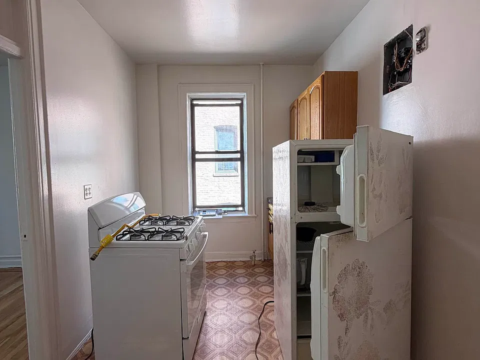 3248 41st St #3D