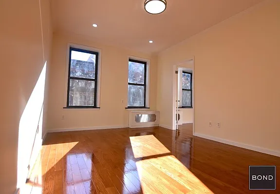 Rented by Bond New York | media 18