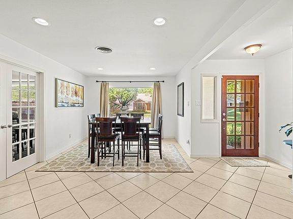 5th image of 5827 Rutherglenn Dr