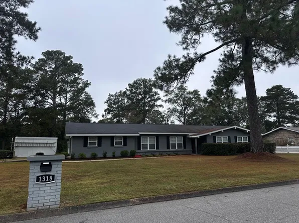 1318 Stanford Rd, Dothan, AL 36305