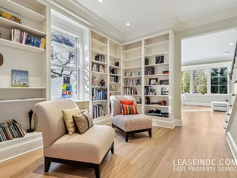 4927 Eskridge Ter NW — Photo 8