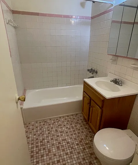 92-16 Whitney Ave #308 — Photo 3