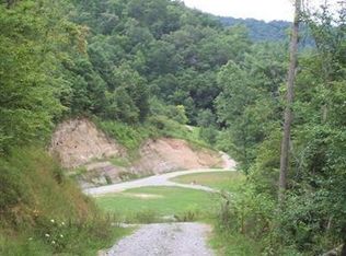 44 Pitts Hollow Rd, Prestonsburg, KY 41653