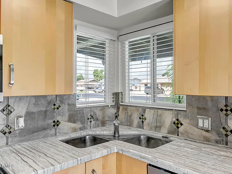 5601 W Carol Ave — Photo 12