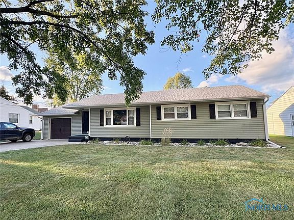 2nd image of 960 Lynne Ave