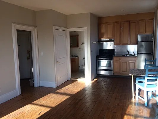 Rented by Realty Collective | media 8