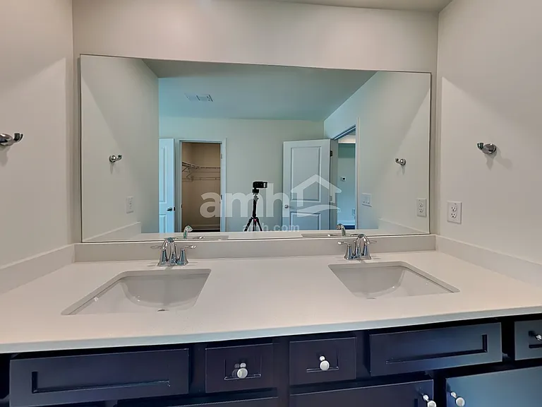 688 Alcovy Mill Park — Photo 14