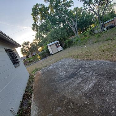 3rd image of 1015 Papaya Dr