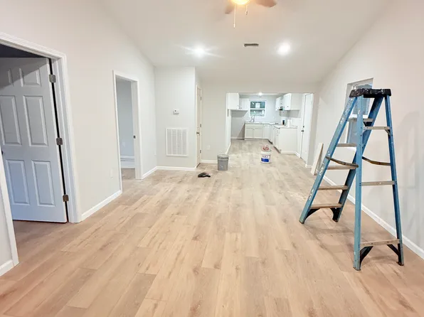 211 Stroud St, Sanford, NC 27330