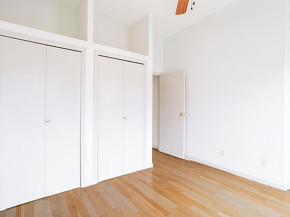 5th image of 406 W 48th St #5F
