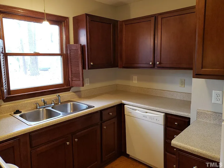 207 Meadow Run — Photo 5