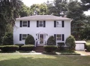 21 Elmwood Rd, Wellesley, MA 02481