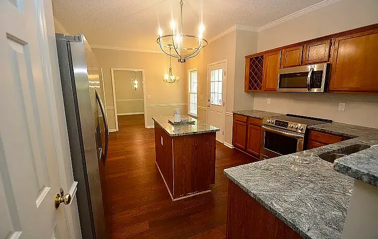 3406 Weatherby Dr — Photo 10