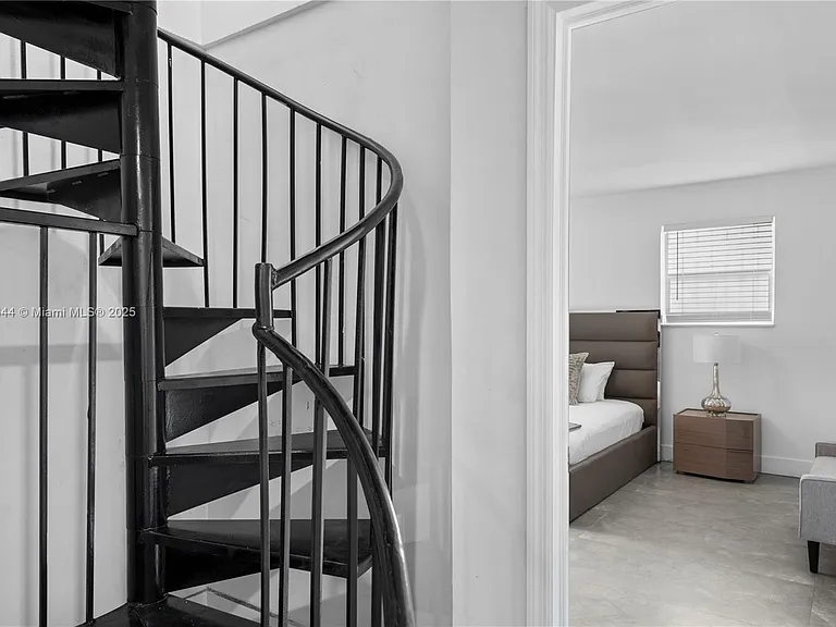 4322 Polk St — Photo 31