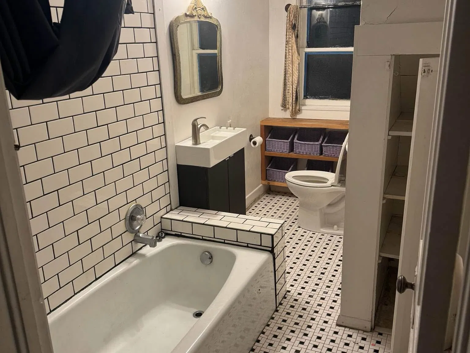2 bed, 950 sqft, $1,250 — Photo 3