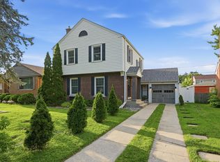 237 Sunnyside Ave, Munster, IN 46321