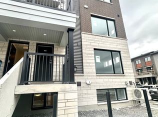 923 Creekway Point, Ottawa, ON K2T0S9