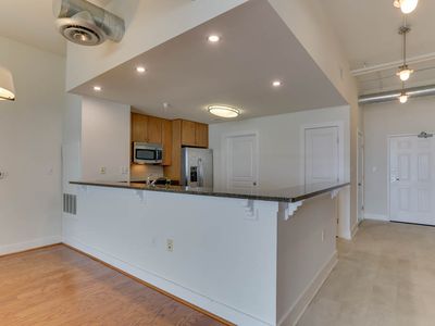 123 College Pl UNIT 708, Norfolk, VA, 23510