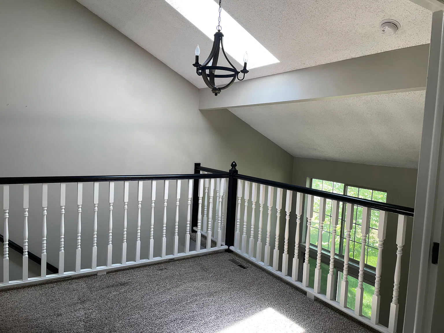2 bed, 960 sqft, $2,000 — Photo 2