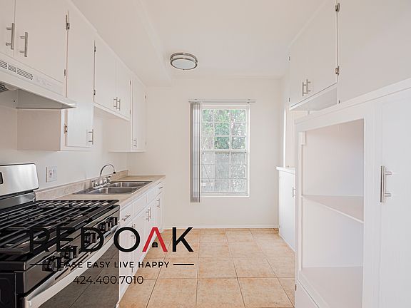 2nd image of 926 N Normandie Ave APT 06