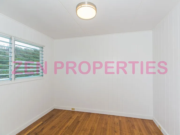 1555 Moani St — Photo 18