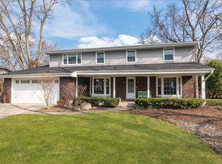 1632 Longvalley Dr, Northbrook, IL 60062