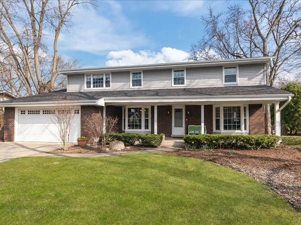 1632 Longvalley Dr, Northbrook, IL 60062