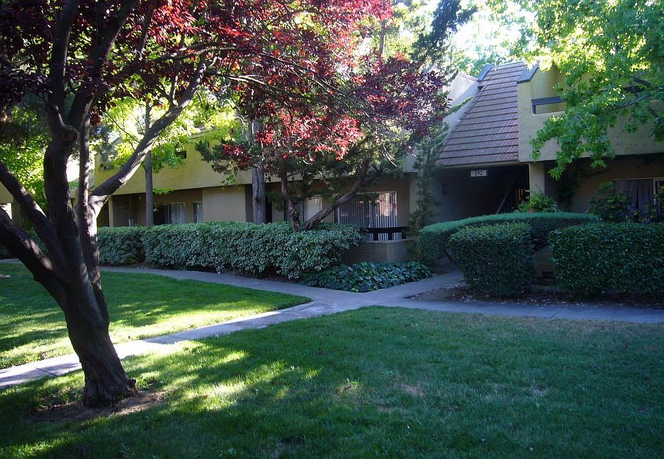 1st image of 292 Tradewinds Dr APT 13