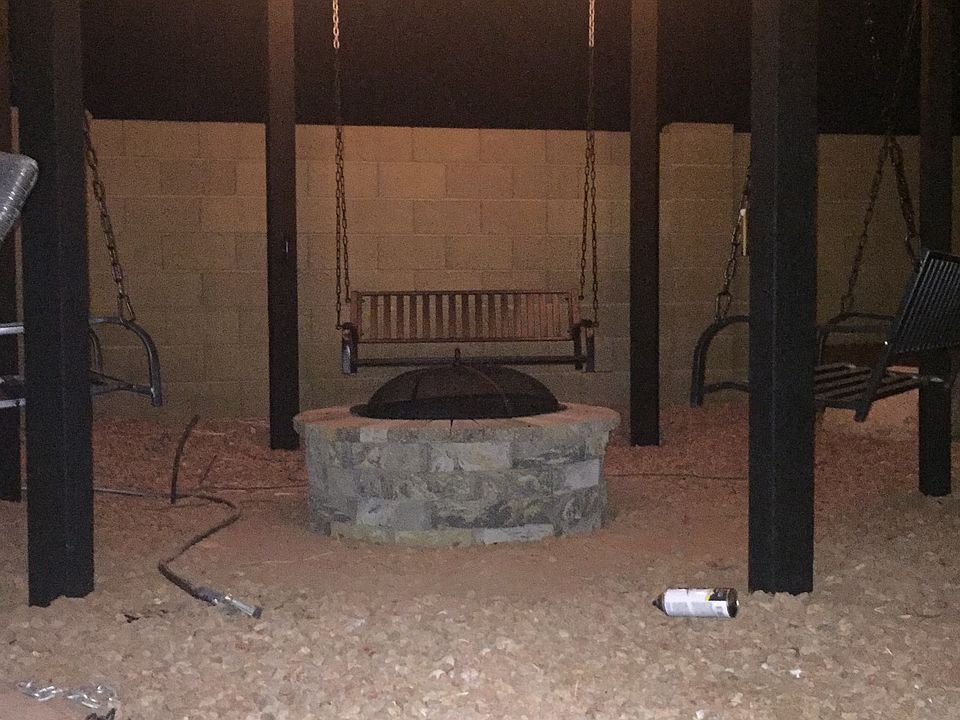 1st image of 1377 E Park Ave