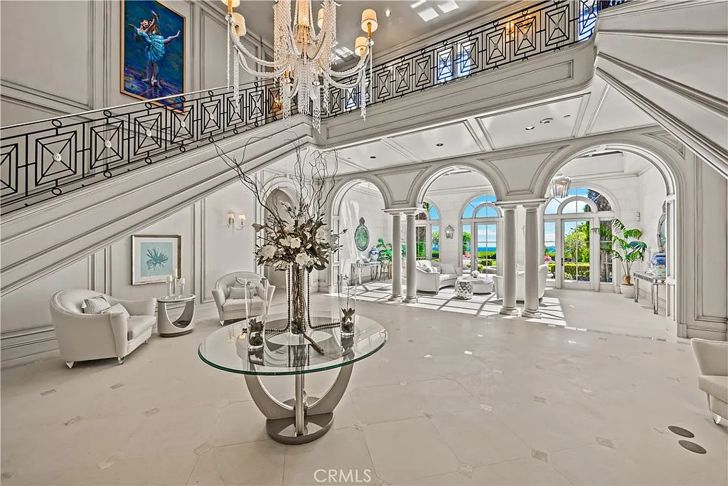 7 bed, 11.0 bath, 14372 sqft, $100,000 — Photo 3